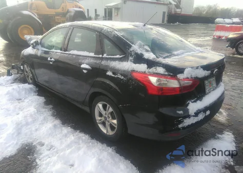 2014 Ford Focus Se z USA, uszkodzony, nr VIN 1FADP3F27EL251990